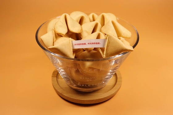 Texture Hard Chinese Sweets GK Flour Square Shape Custom Fortune Cookie Korean Snacks