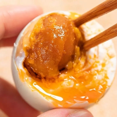 Authentic Flavor Salted Duck Egg with Red Yolk Stored in Dry Cool Places