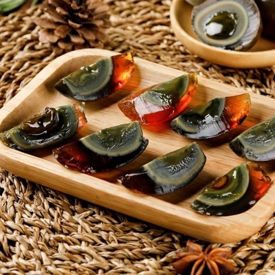 Authentic Flavor Salted Duck Egg with Red Yolk Stored in Dry Cool Places